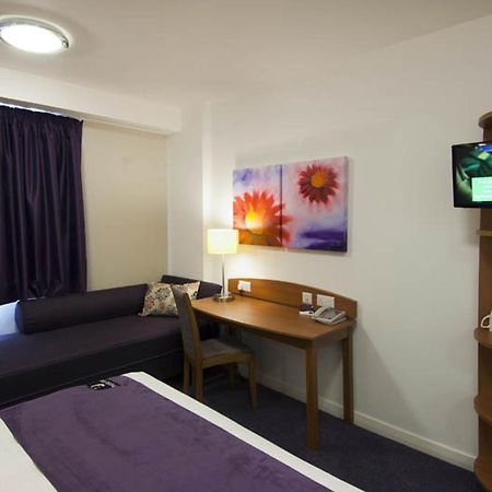 Premier Inn South Mimms/Potters Bar Номер фото