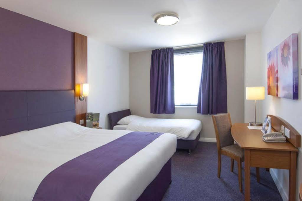 Premier Inn South Mimms/Potters Bar Екстер'єр фото